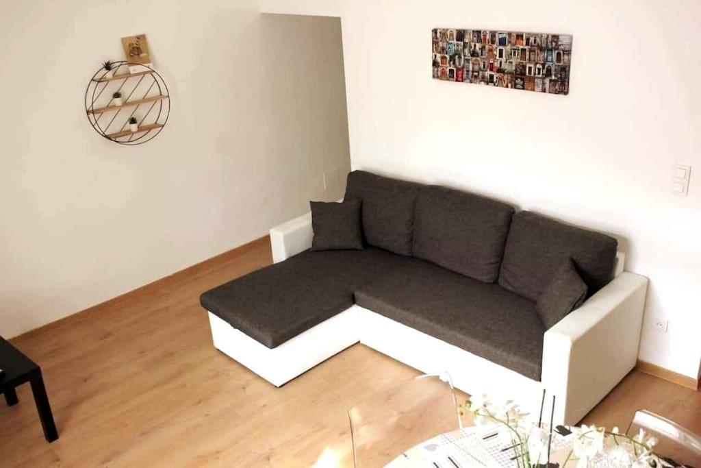 Au Coeur De Saint Chamas Apartment Luaran gambar