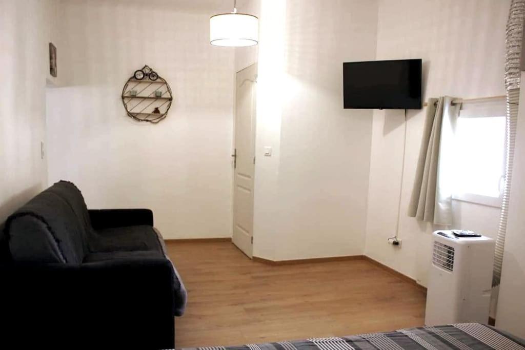 Au Coeur De Saint Chamas Apartment Luaran gambar